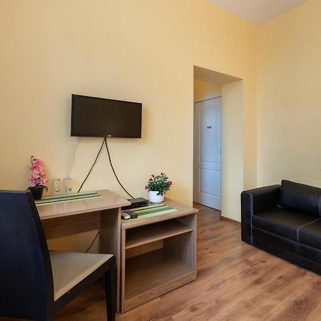 Spare Hotel And Bowling ريغا المظهر الخارجي الصورة