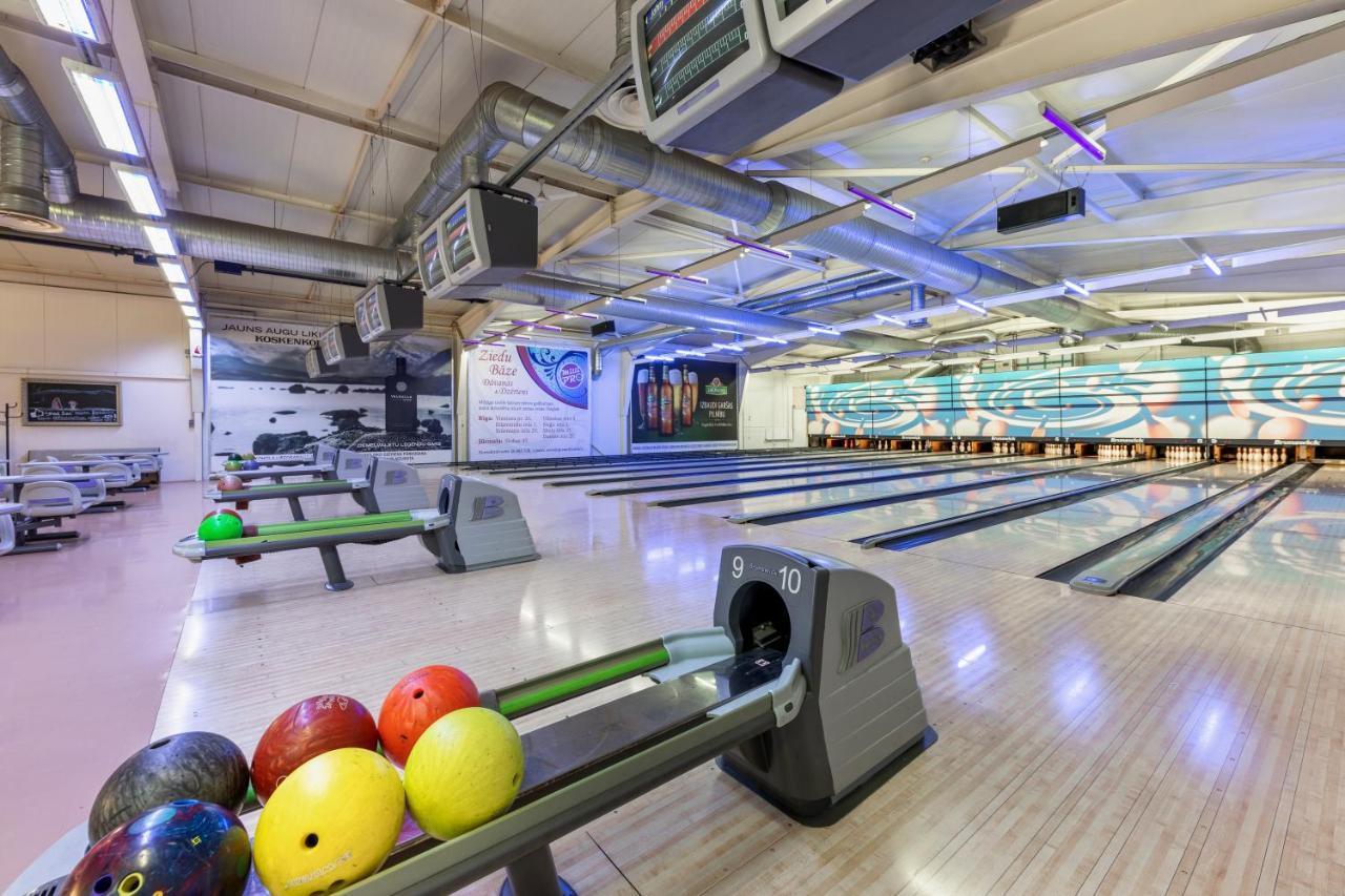 Spare Hotel And Bowling ريغا المظهر الخارجي الصورة