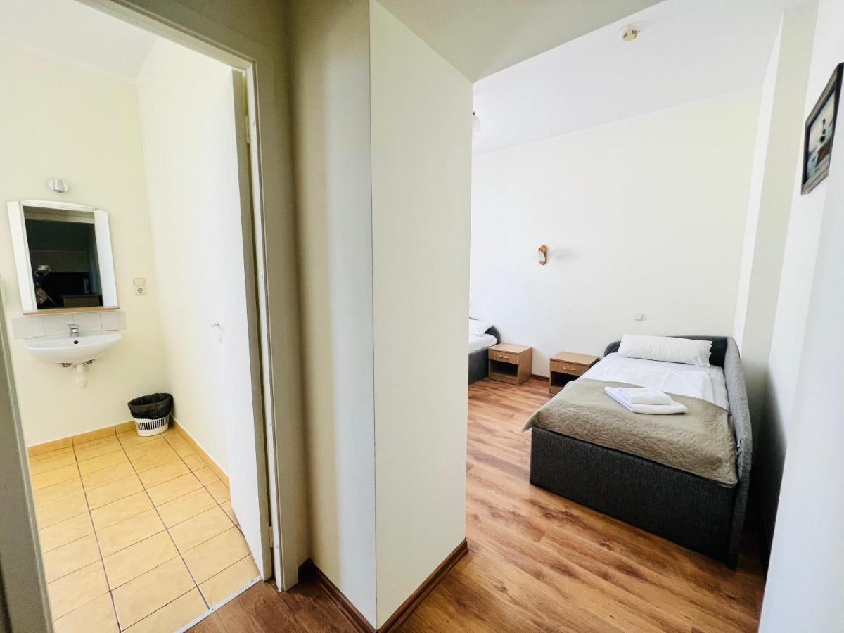 Spare Hotel And Bowling ريغا المظهر الخارجي الصورة