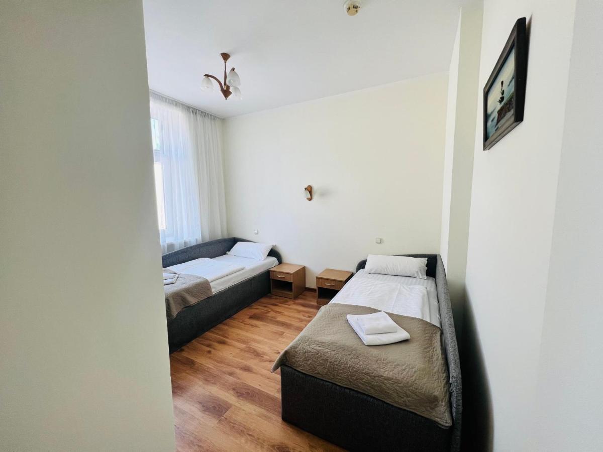 Spare Hotel And Bowling ريغا المظهر الخارجي الصورة